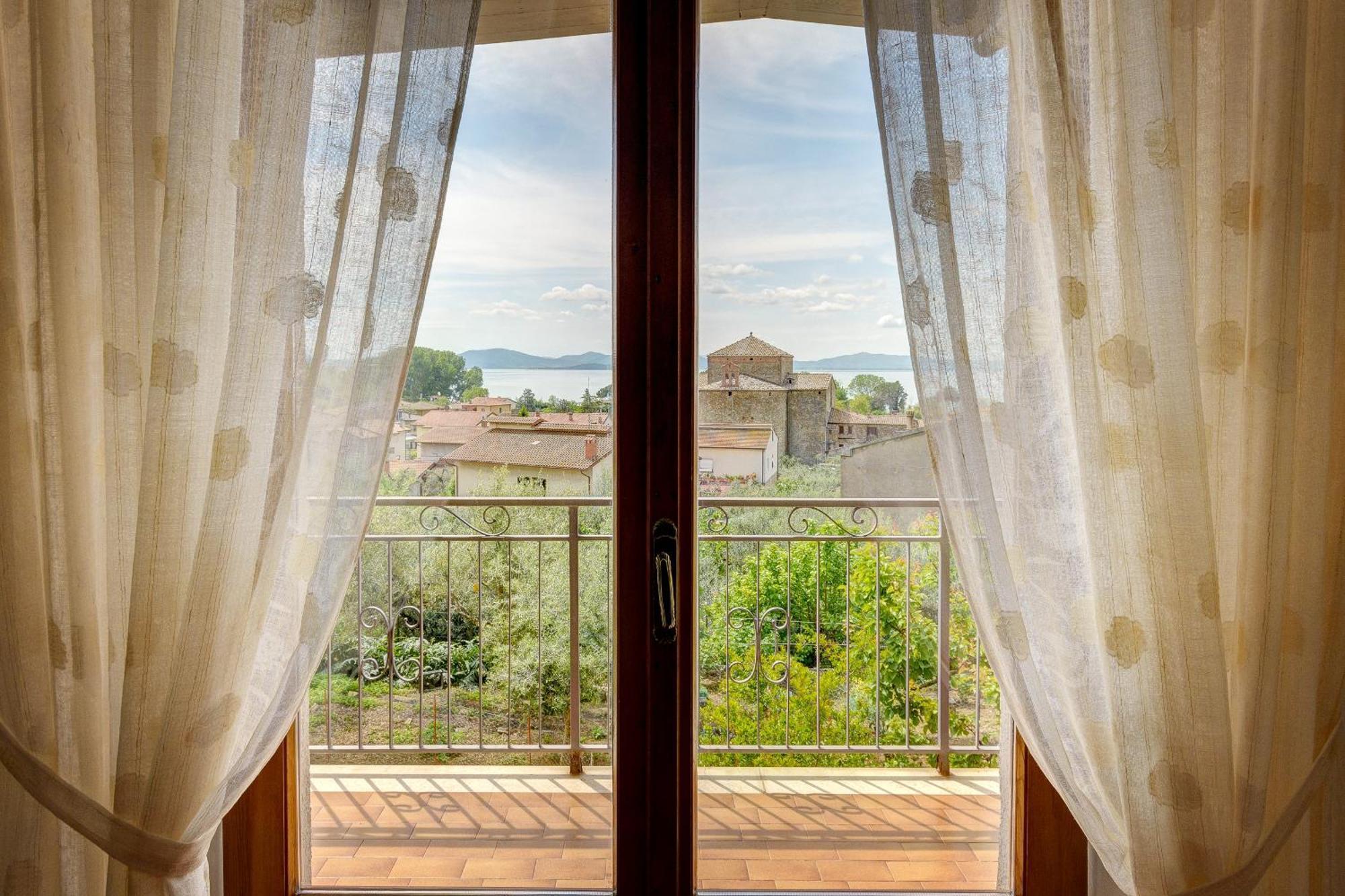 Appartamento Luisa - Vista Lago Passignano sul Trasimeno Zewnętrze zdjęcie